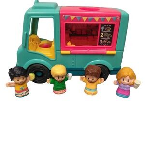 Little people Taco Truck, boy with taco, mom with coffee, lady with coffee, boy